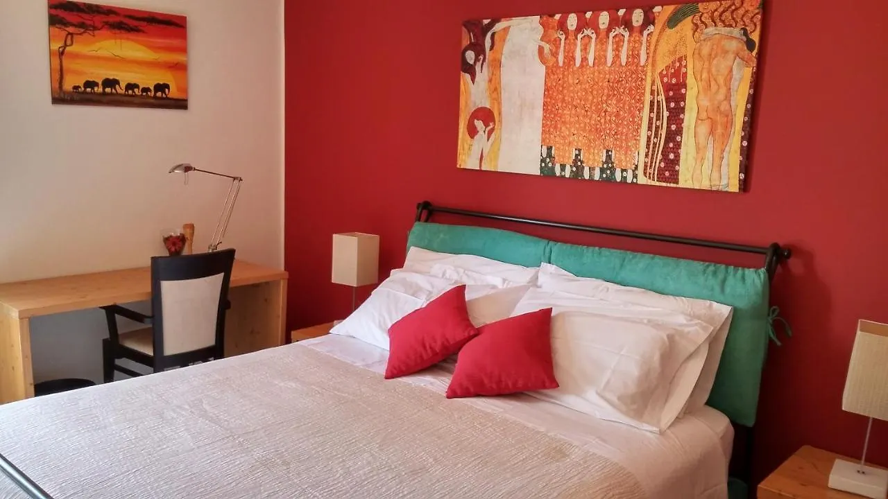 Bed & Breakfast Bed and Breakfast La Casa del Melograno Santa Venerina Italia