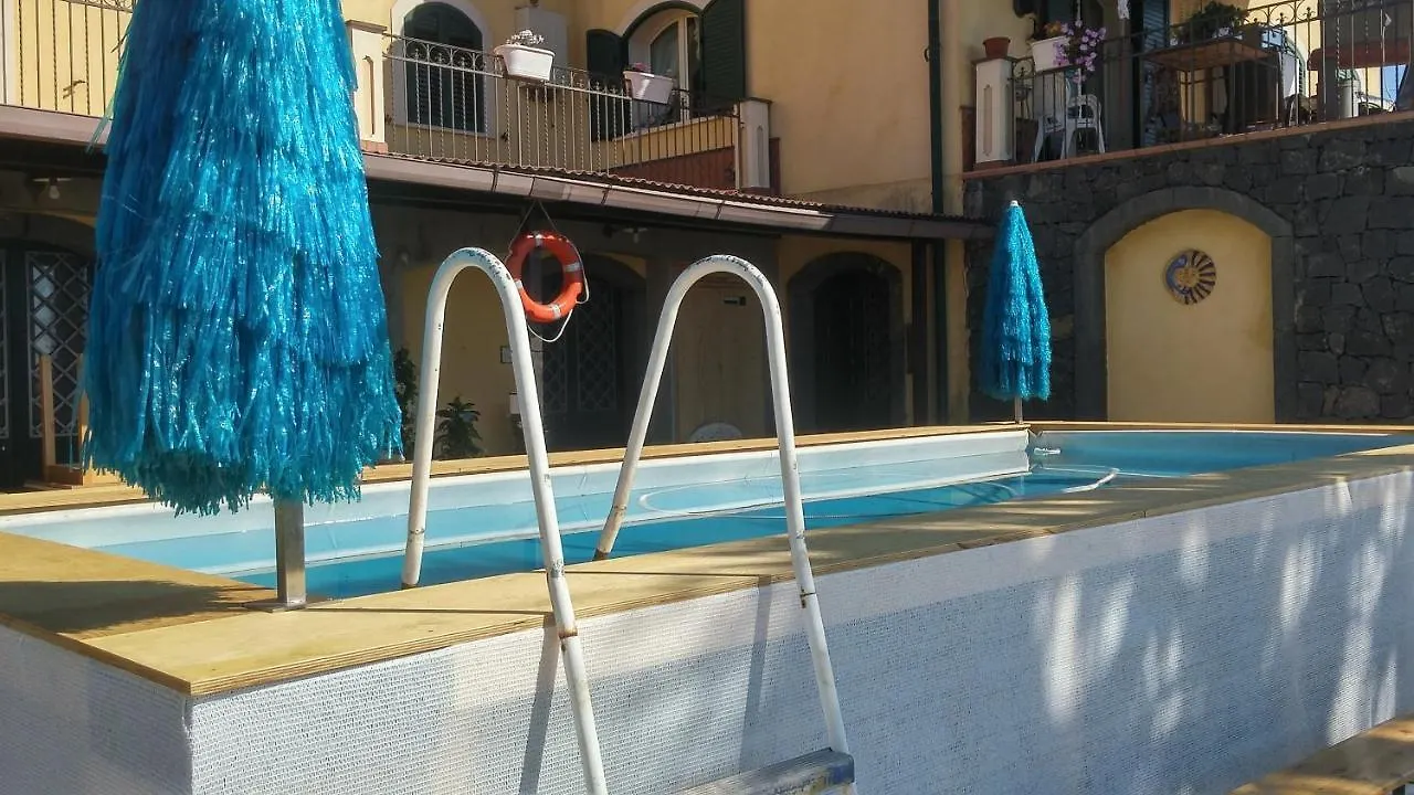 Bed & Breakfast Bed and Breakfast La Casa del Melograno Santa Venerina