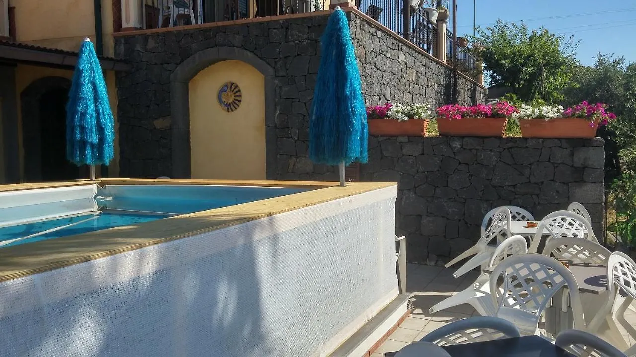 La Casa Del Melograno Bed and Breakfast Santa Venerina 0*,