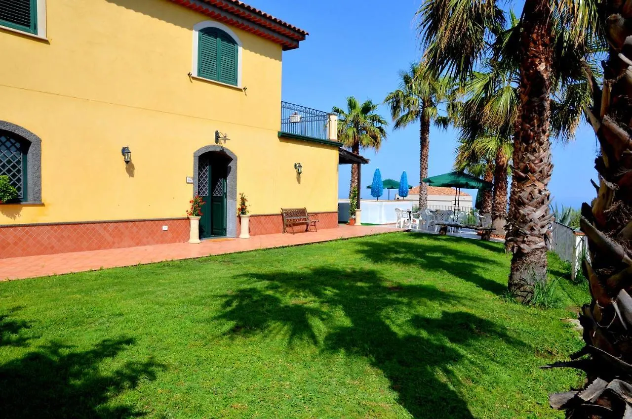 Bed and Breakfast La Casa del Melograno Santa Venerina Bed & Breakfast