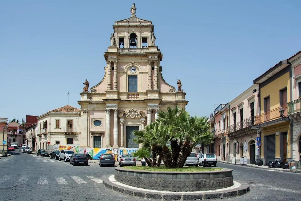 La Casa Del Melograno Bed and Breakfast Santa Venerina 0*,  Italien