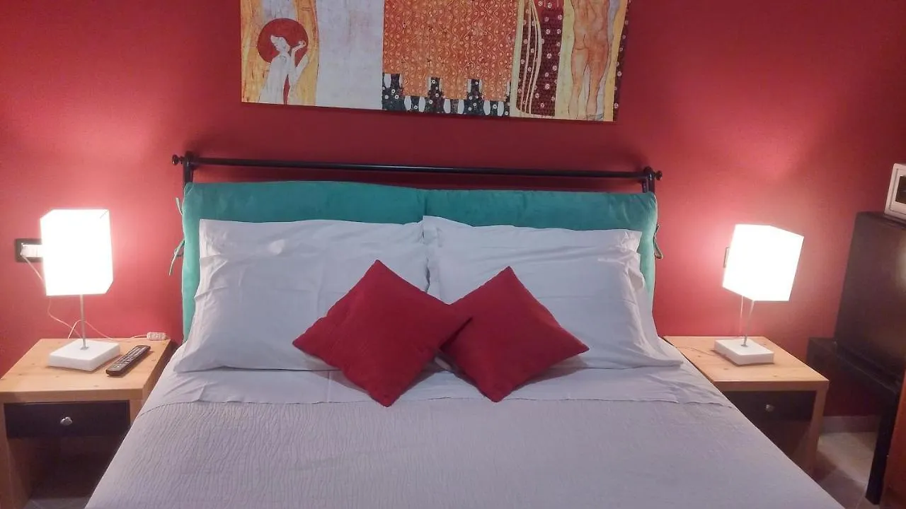 La Casa Del Melograno Bed & Breakfast Santa Venerina Italy